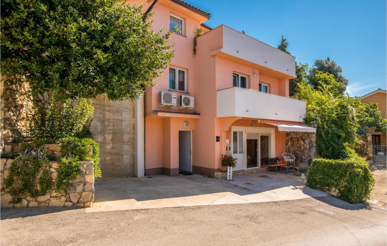 Nice Apartment In Stara Baska With Kitchen Kültér fotó