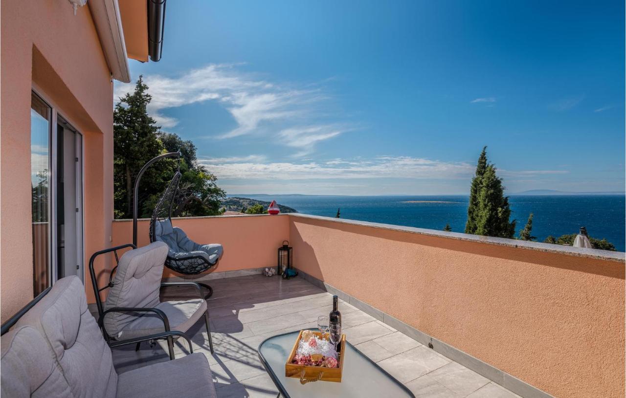 Nice Apartment In Stara Baska With Kitchen Kültér fotó