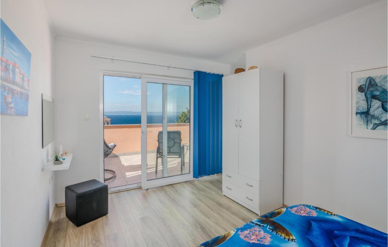 Nice Apartment In Stara Baska With Kitchen Kültér fotó